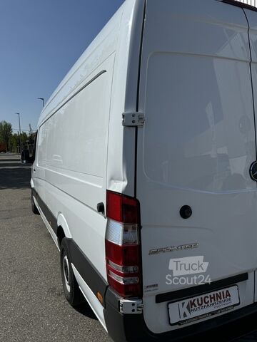 Dodávka s vysokou strechou a dlhým rázvorom Mercedes-Benz Sprinter 313 MAXI 3-Sitze Euro-5 Klima