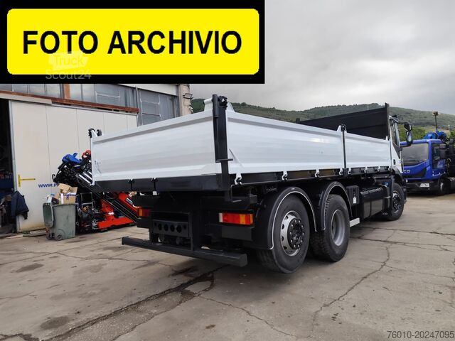 Volquete trilateral Iveco Stralis AD260S31