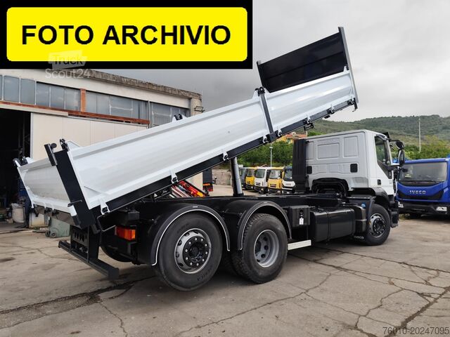 Volquete trilateral Iveco Stralis AD260S31