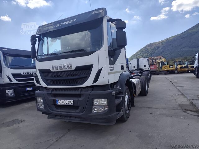 Volquete trilateral Iveco Stralis AD260S31