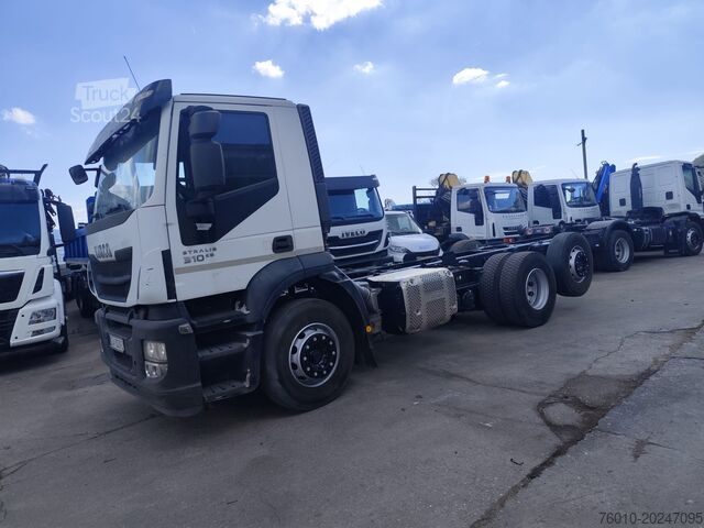 Volquete trilateral Iveco Stralis AD260S31