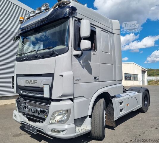 Standart çekici ünitesi DAF XF 530 FT beschädigt