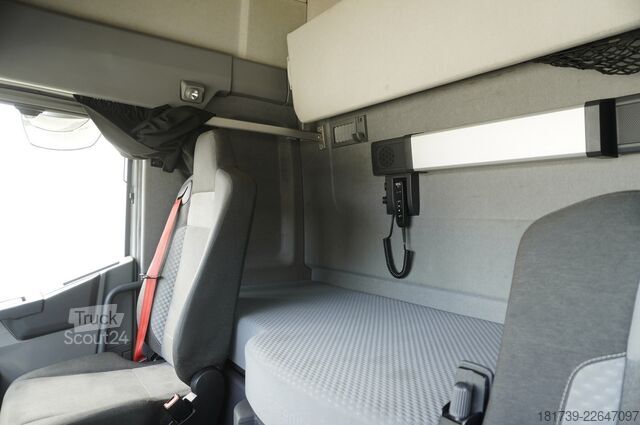 Samochód do przewozu drewna Renault K520 DE13 6x6 / 80 tho. km! / 78 t