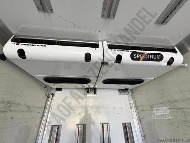 Caminhão frigorífico Renault D26.320 - Euro6 - Klima - Carrier Multitemperatur