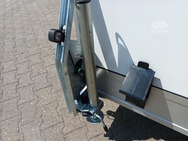 Reboque para automóvel trailershop Debon Roadster 400 Seitentür berrydirekt