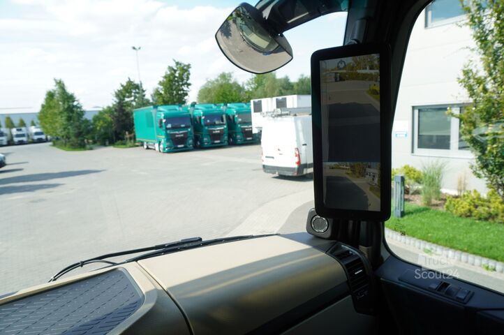 U frižideru Mercedes-Benz Actros 2546 / Lecapitaine refrigerator