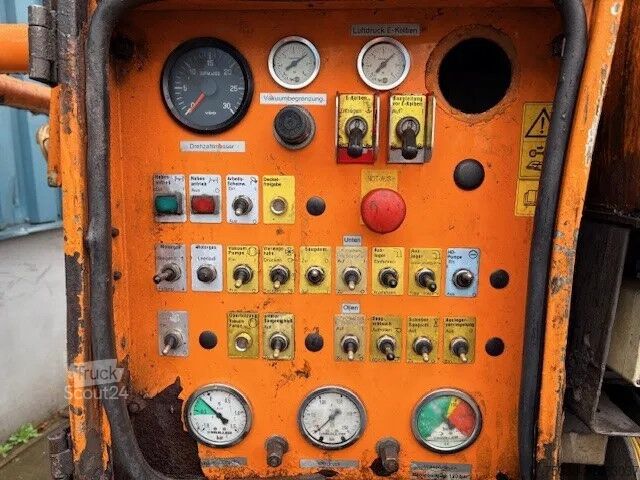 Véhicule aspirant Mercedes-Benz Actros 2543 L 6x2 WITH 15,5 M3 MULLER F155EGH V...