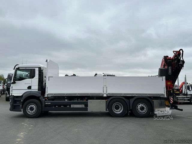 Φορτηγό με επίπεδη καρότσα MAN TGS 26.520 6x2-4 Pritsche Fassi F255RA2.24 + JIB