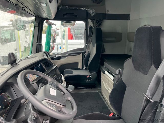 Kamion za izvlačenje drveta MAN TGX 33 520 6x4 BL PLATTFORM Epsilon Q150Z96