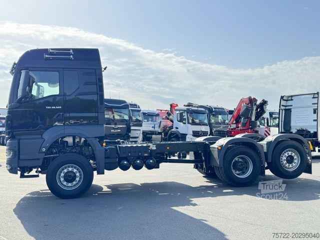 Podwozie ciężarówki MAN TGS 28 520 6x4-4 BL Fahrgestell SOFORT VERFÜGBAR