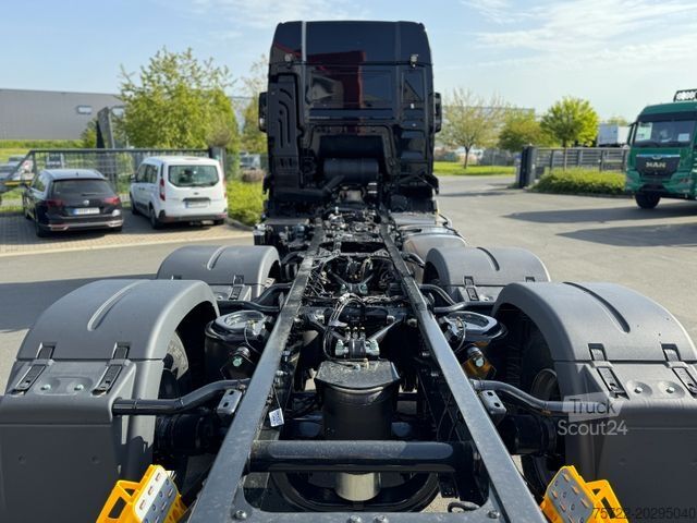 Podwozie ciężarówki MAN TGS 28 520 6x4-4 BL Fahrgestell SOFORT VERFÜGBAR