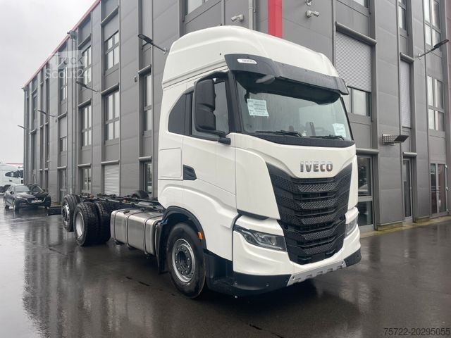 Podwozie ciężarówki IVECO S-WAY 490 Fahrgestell Baustoffpritsche Sofort