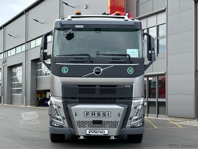Autolaadkraan VOLVO FH 500 8x4 Pritsche mit Fassi F905R.2.7 + JIB