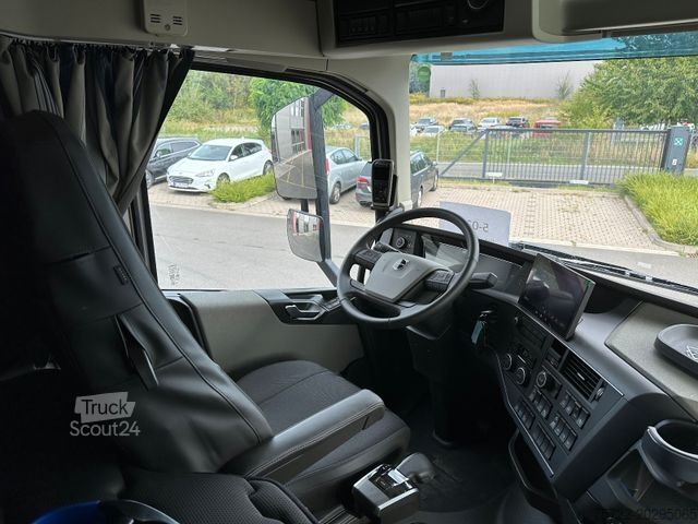 Autolaadkraan VOLVO FH 500 8x4 Pritsche mit Fassi F905R.2.7 + JIB