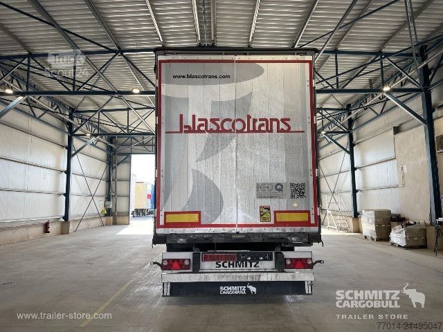 Semi-reboque aberto com lona Schmitz Cargobull Curtainsider Standard