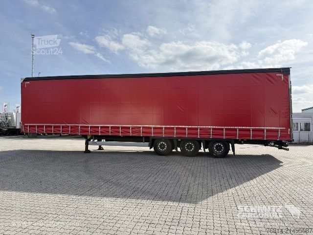 Open semitrailer with tarp Schmitz Cargobull Curtainsider Mega Getränke