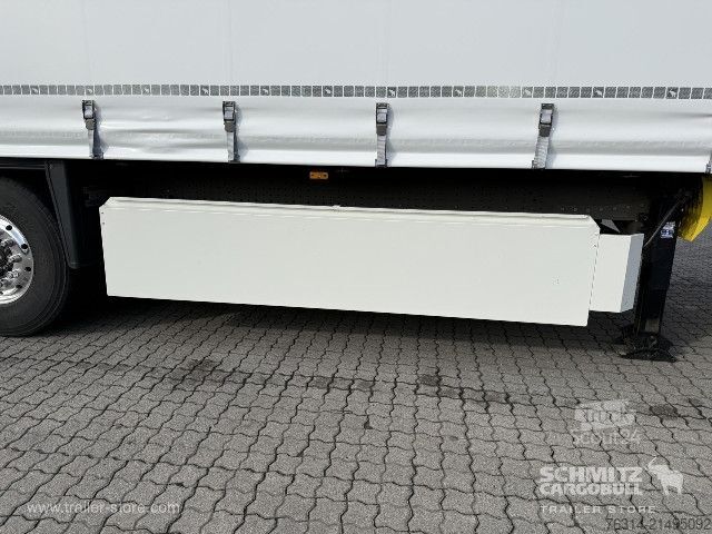 Semi-reboque aberto com lona Schmitz Cargobull Curtainsider Standard Getränke