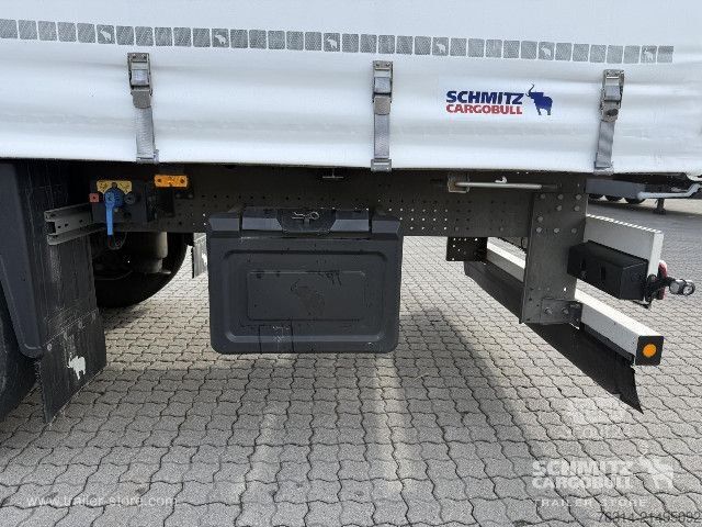 Semi-reboque aberto com lona Schmitz Cargobull Curtainsider Standard Getränke