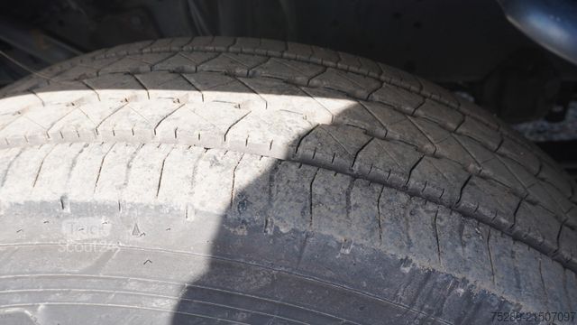 Avolavetta pressupeitolla MERCEDES-BENZ Atego 1630 Pritsche + Plane Steckrungen