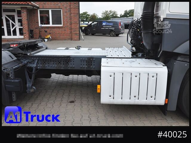 Ciężarówka do przewozu materiałów niebezpiecznych MERCEDES-BENZ Actros 1843, ADR, Standard SZM, Retarder,