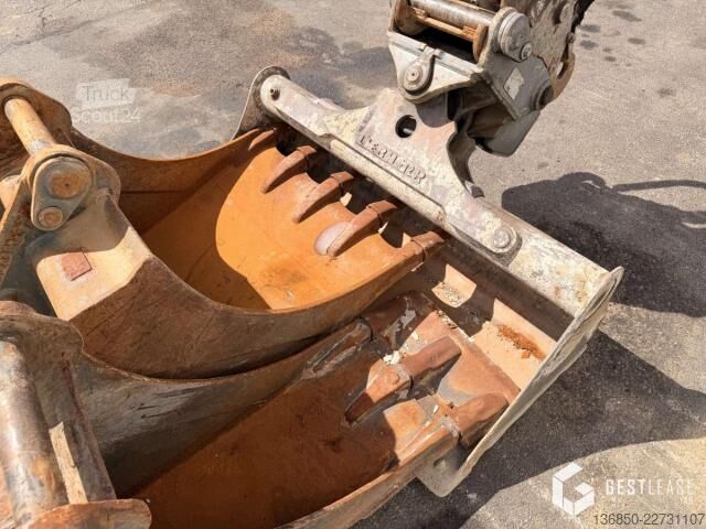 Экскаватор-погрузчик Liebherr A912 COMPACT