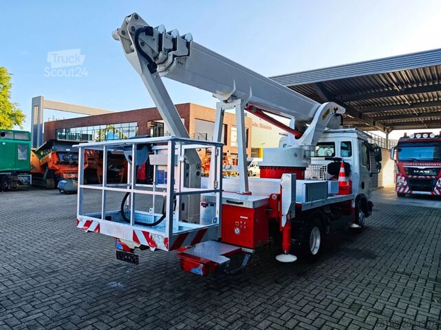 Hefplatform MAN TGL 8.150 4x2 Palfinger P300KS