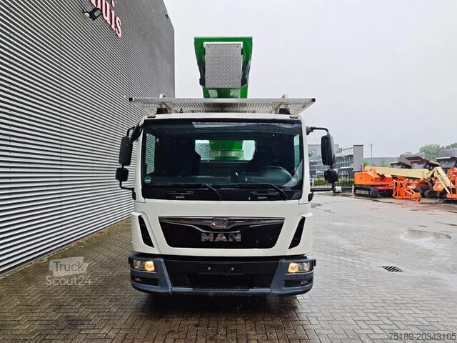 Hefplatform Palfinger P300 KS MAN TGL 8.180 4x2