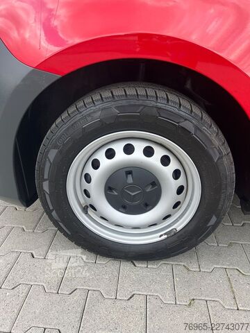 Umpikorja-auto MERCEDES-BENZ Vito 110 KOMPAKT KLIMA TEMPOMAT 2-SITZE SCHRÄNKE