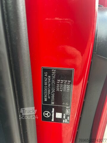 Umpikorja-auto MERCEDES-BENZ Vito 110 KOMPAKT KLIMA TEMPOMAT 2-SITZE SCHRÄNKE