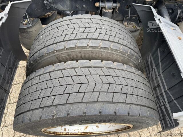 Štandardný ťahač MAN TGX 18.460 4x2   Schlafkabine