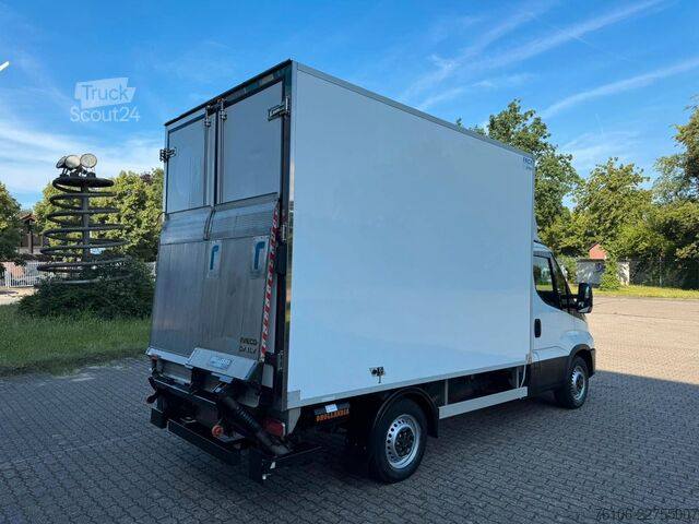 Autoutilitară frigorifică IVECO Daily 35S16 Tiefkühlkoffer mit Ladebordwand