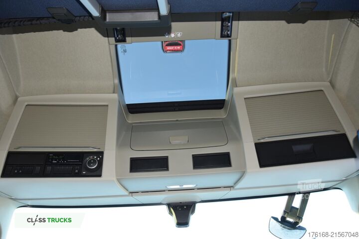 Standardní tahač VOLVO FH 500 Globetrotter XL Varios