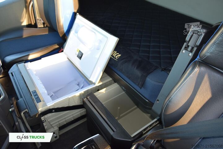 Standardní tahač VOLVO FH 500 Globetrotter XL Varios