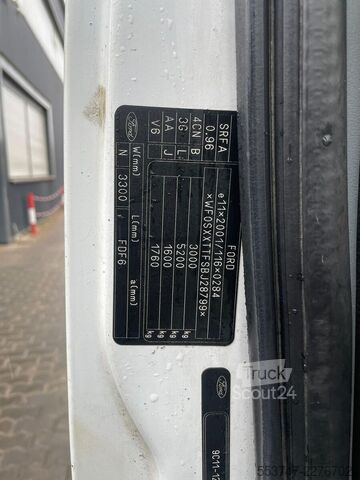 نقل الركاب Ford Transit 115T300