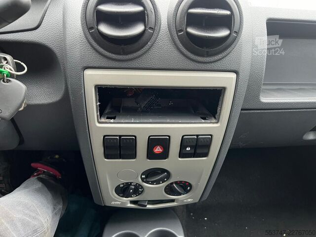 Aukšto stogo universalas Dacia Logan Express