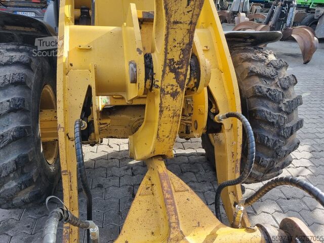 Carregador Caterpillar 906H