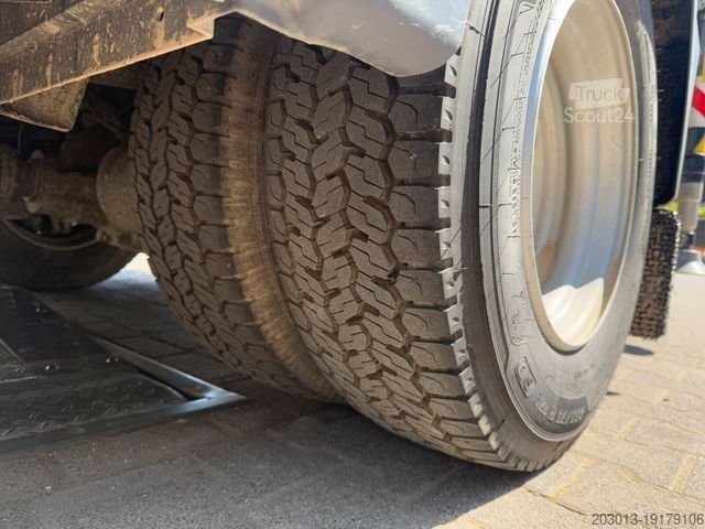 Autoutilitară basculantă MERCEDES-BENZ ATEGO 818 4x2 Euro 6 Kipper Kran FASSI F65B.0.22