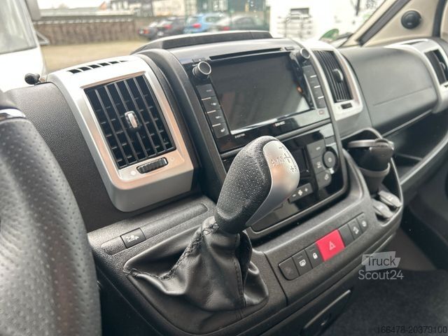 Half-integraal camper DETHLEFFS Pulse GT 6651 * Queensbett-Automatik *