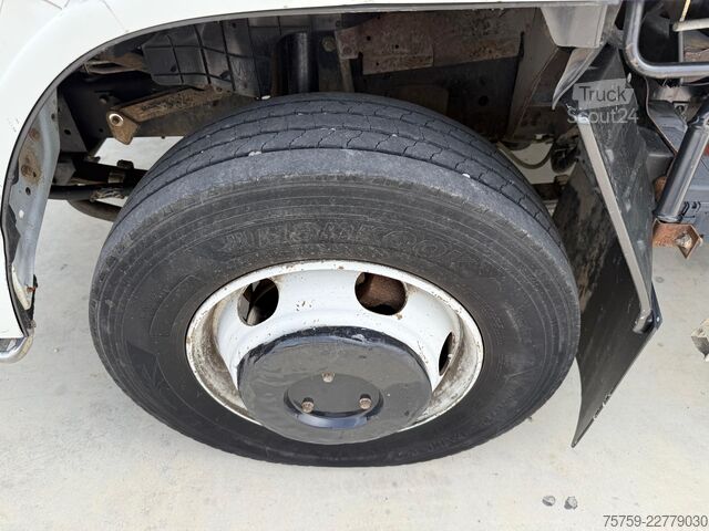 Carrinha basculante trilateral Isuzu NQR 15.75 Kipper 4x2 Euro2