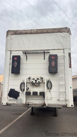 åpen semitrailer med presenning Schmitz Cargobull SCS