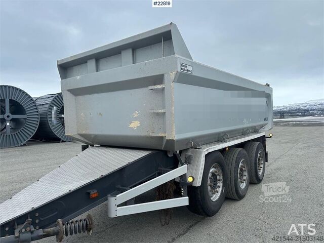 Avfallsbil Maur Triple Cart