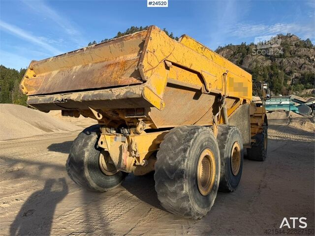 Pašizgāzējs Volvo A25D 6x6 articulated hauler with white registratio