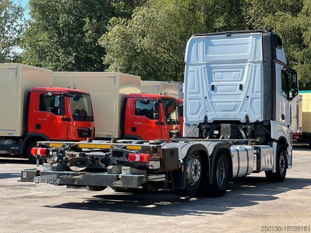 Camión con caja móvil MERCEDES-BENZ Mercedes-Benz Actros 2545 6x2