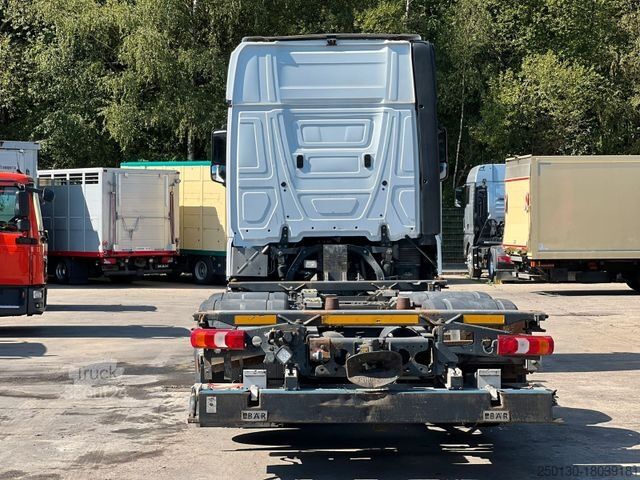 Camión con caja móvil MERCEDES-BENZ Mercedes-Benz Actros 2545 6x2