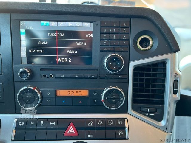 Camión con caja móvil MERCEDES-BENZ Mercedes-Benz Actros 2545 6x2