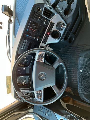 Camión con caja móvil MERCEDES-BENZ Mercedes-Benz Actros 2545 6x2