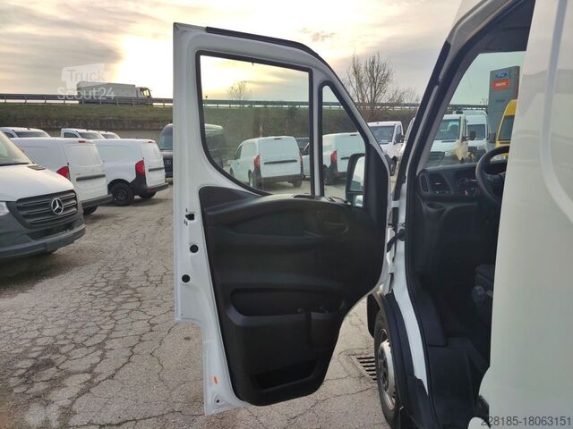 Minibus IVECO DAILY - 35S16 PASSO LUNGO