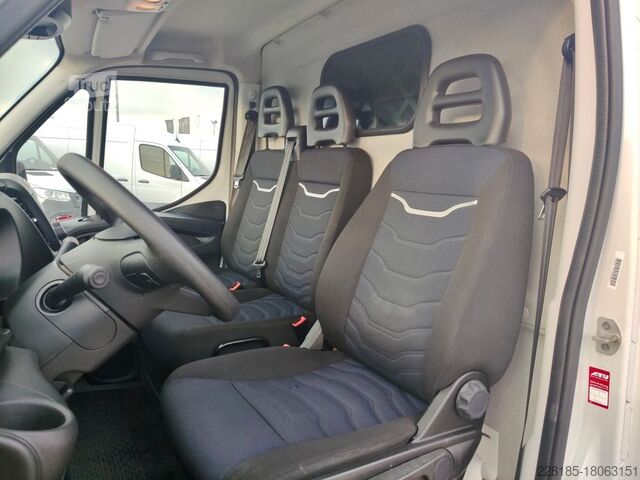 Minibus IVECO DAILY - 35S16 PASSO LUNGO