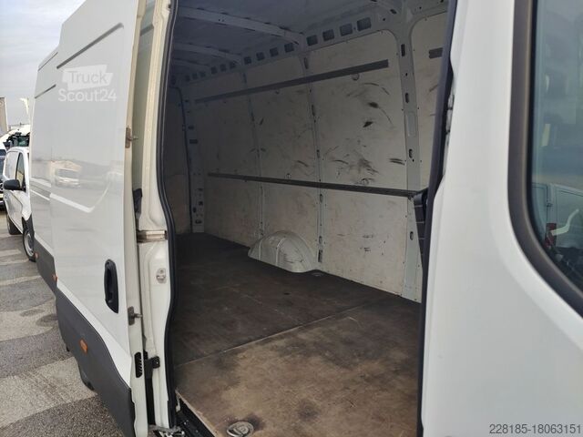 Minibus IVECO DAILY - 35S16 PASSO LUNGO