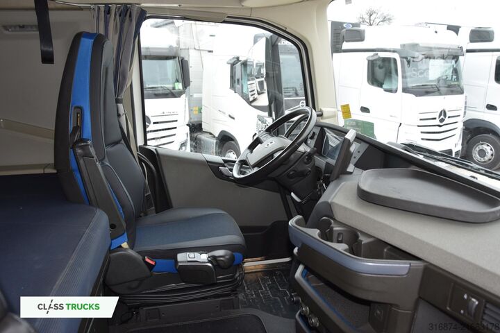 Standard tractor unit VOLVO FH 460 Globetrotter XL Varios i-Save